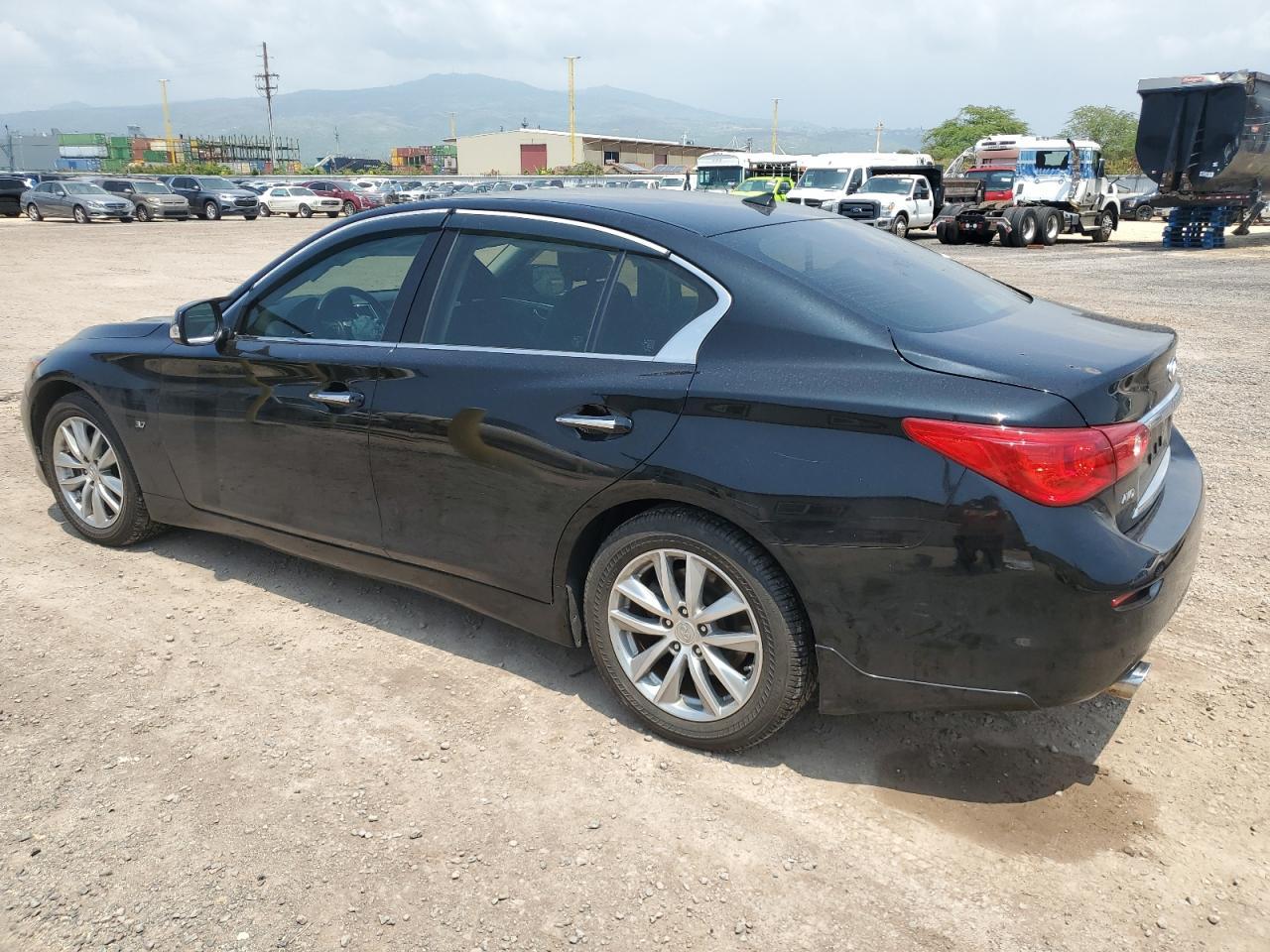 2015 Infiniti Q50 Base - Фото 2