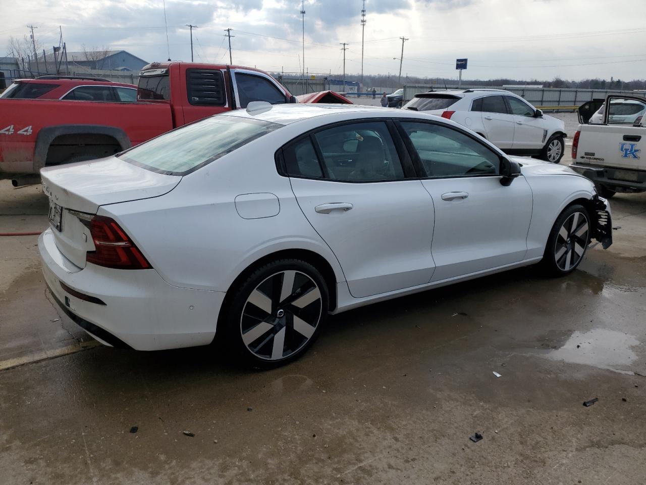 2024 Volvo S60 Plus - Фото 3