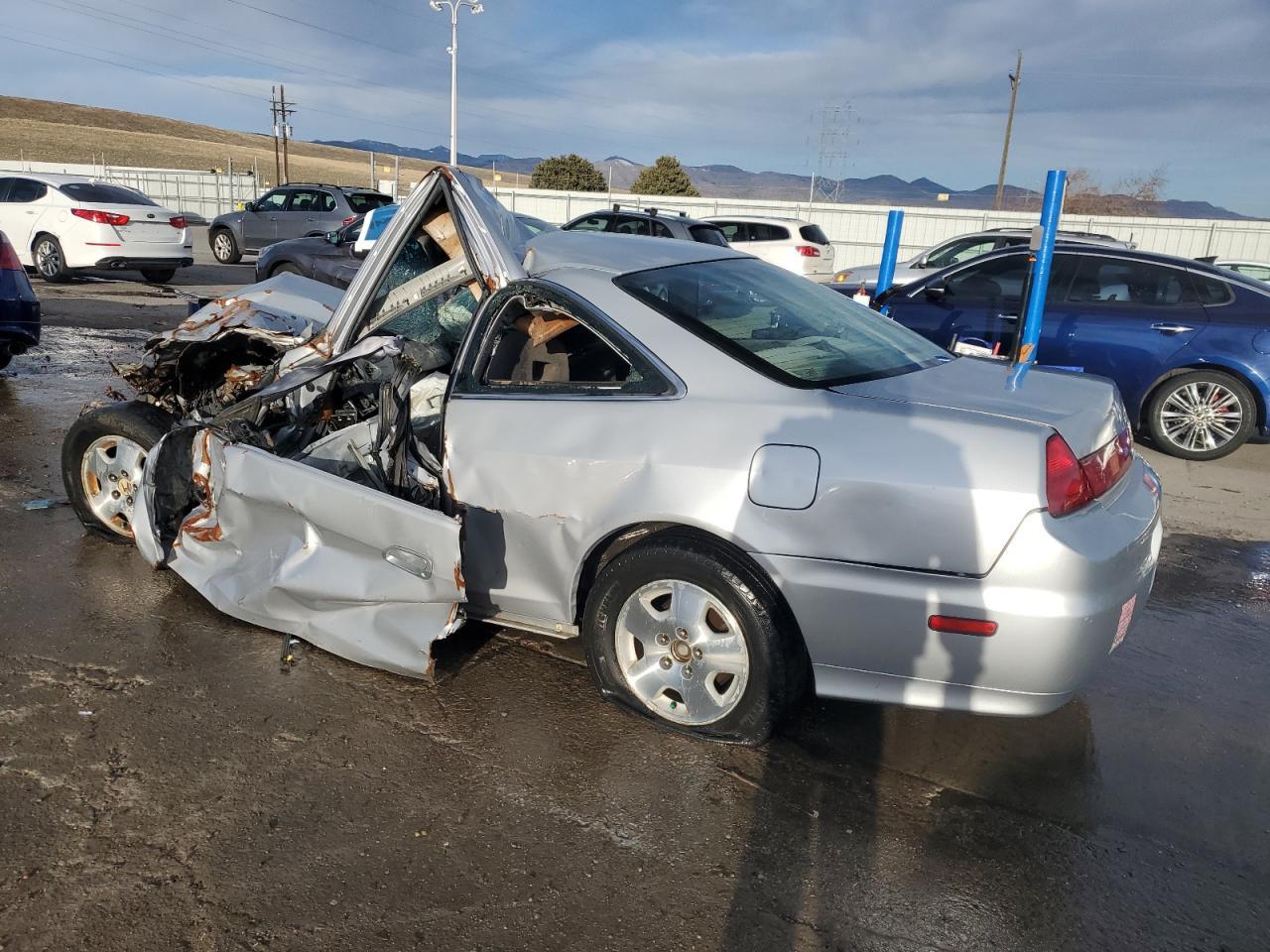 2001 Honda Accord Lx - Фото 2