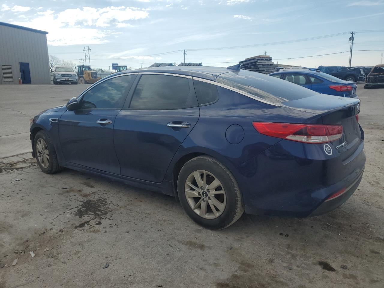 2017 Kia Optima Lx - Фото 2