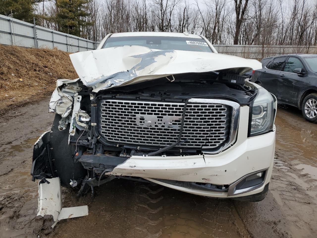 2015 GMC Yukon Denali - Image 5