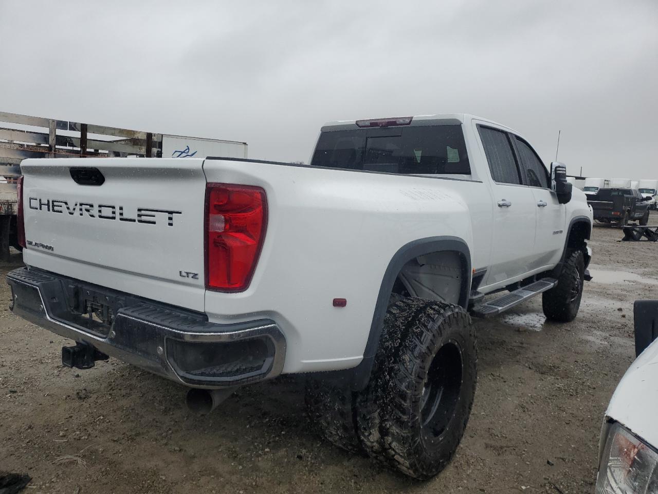 2020 Chevrolet Silverado K3500 Ltz - Фото 3