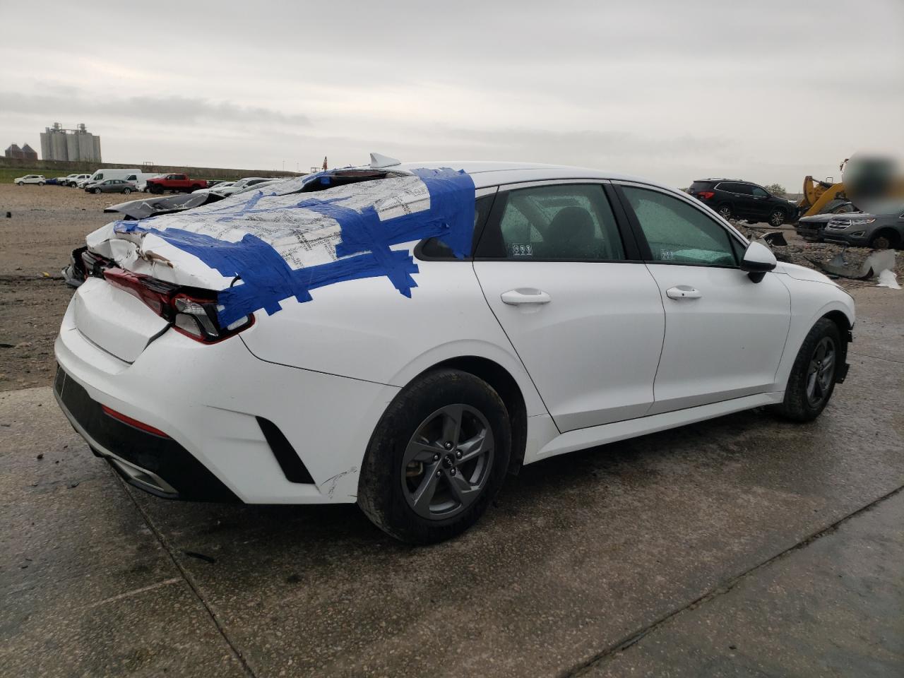 2023 Kia K5 Lxs - Image 3