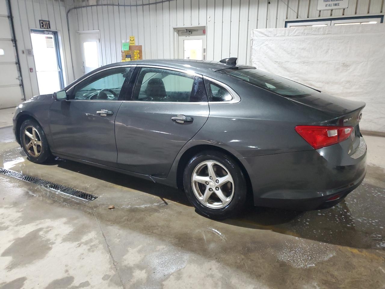 2017 Chevrolet Malibu Ls - Фото 2