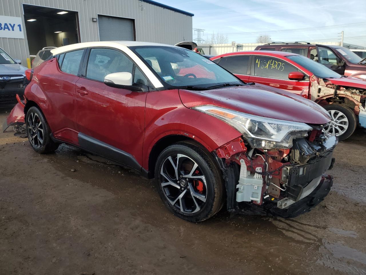 2018 Toyota C-Hr Xle Premium - Фото 4