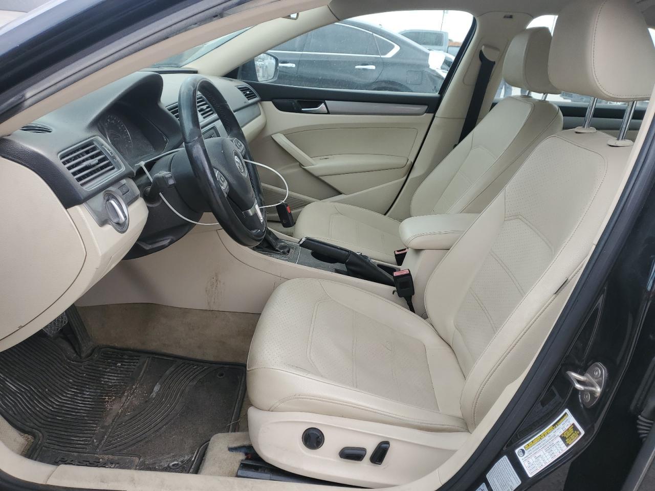 2015 Volkswagen Passat S - Фото 7