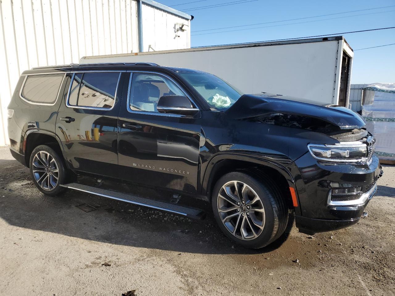 2022 Jeep Grand Wagoneer Series Iii - Image 4