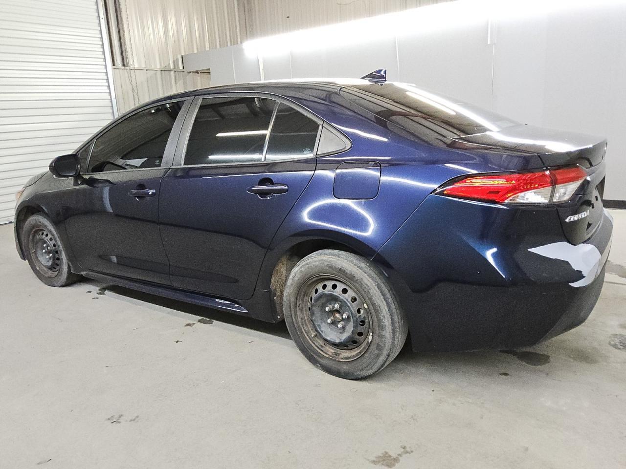 2021 Toyota Corolla Le - Image 2