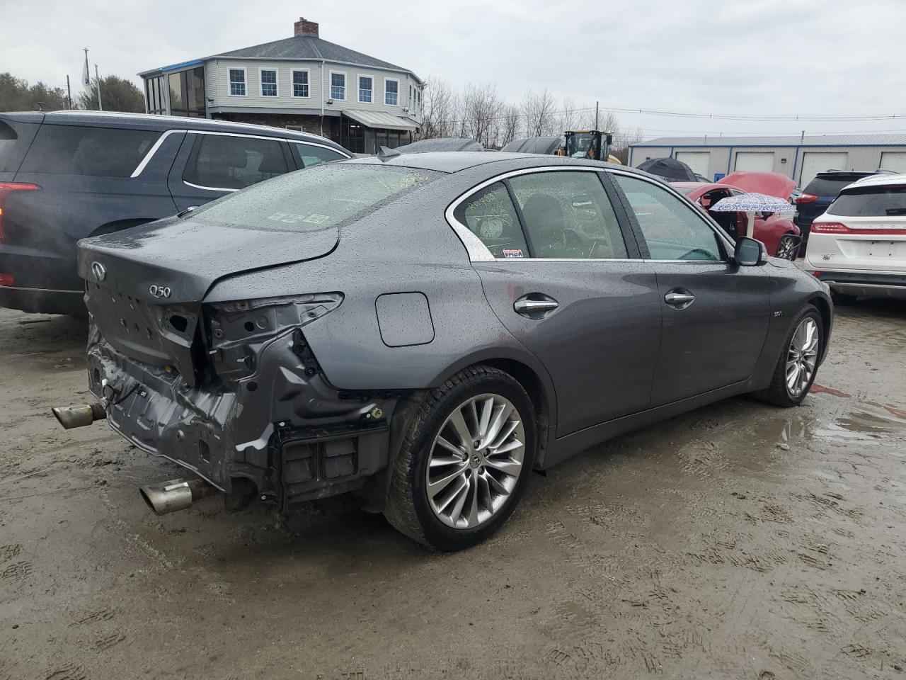 2019 Infiniti Q50 Luxe - Image 3