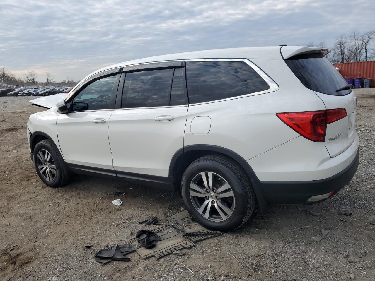 2018 Honda Pilot Ex - Image 2