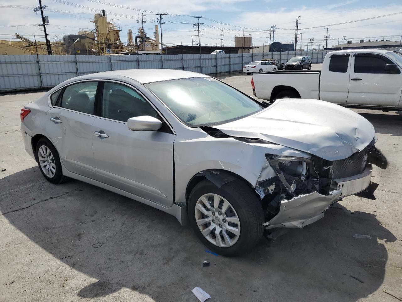 2017 Nissan Altima 2.5 - Фото 4