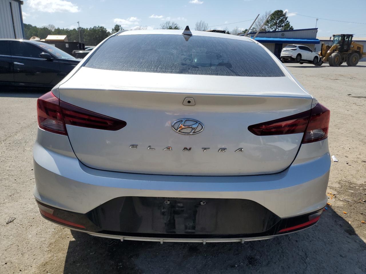 2019 Hyundai Elantra Sel - Фото 6