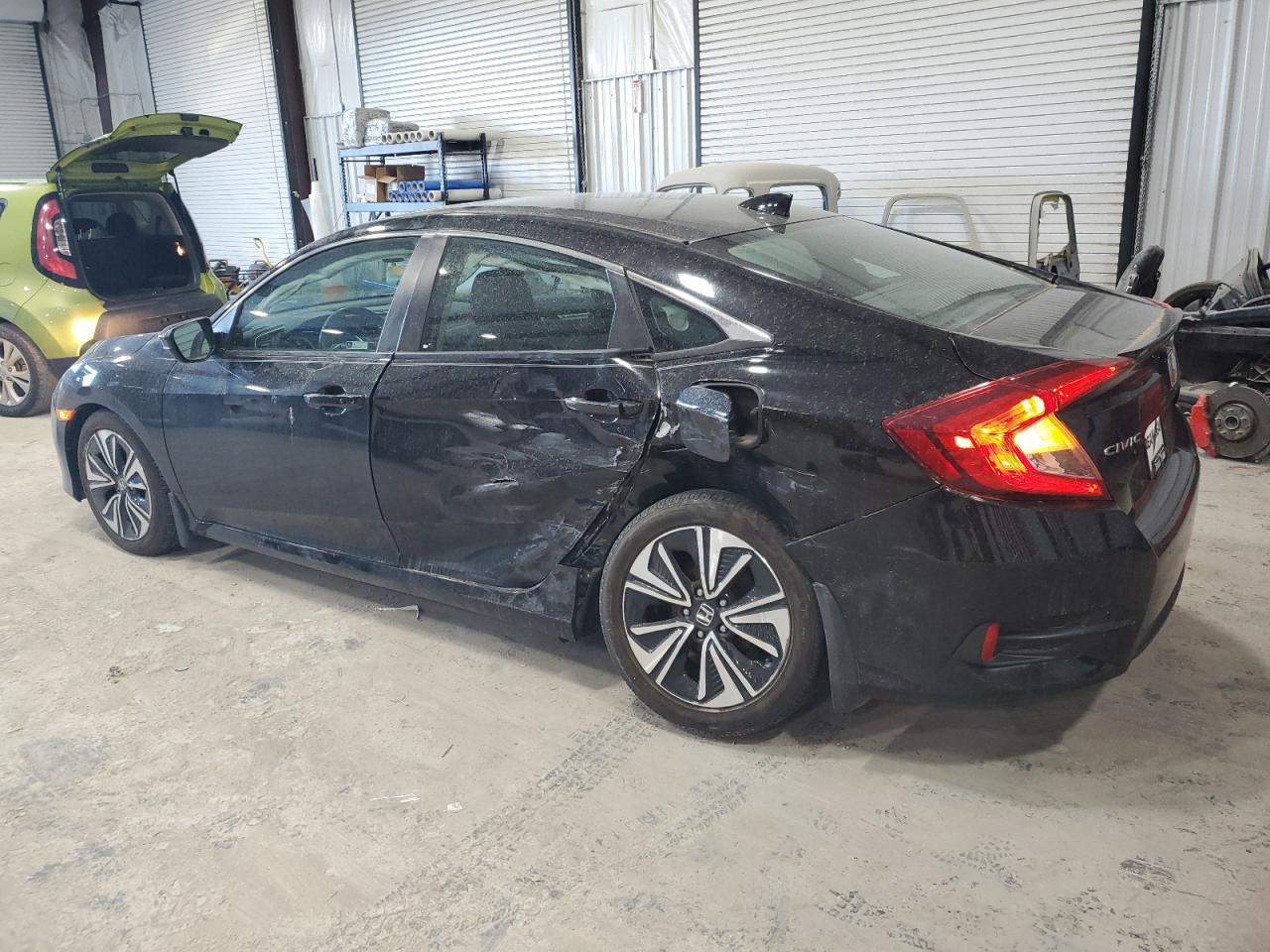 2018 Honda Civic Ex - Image 2