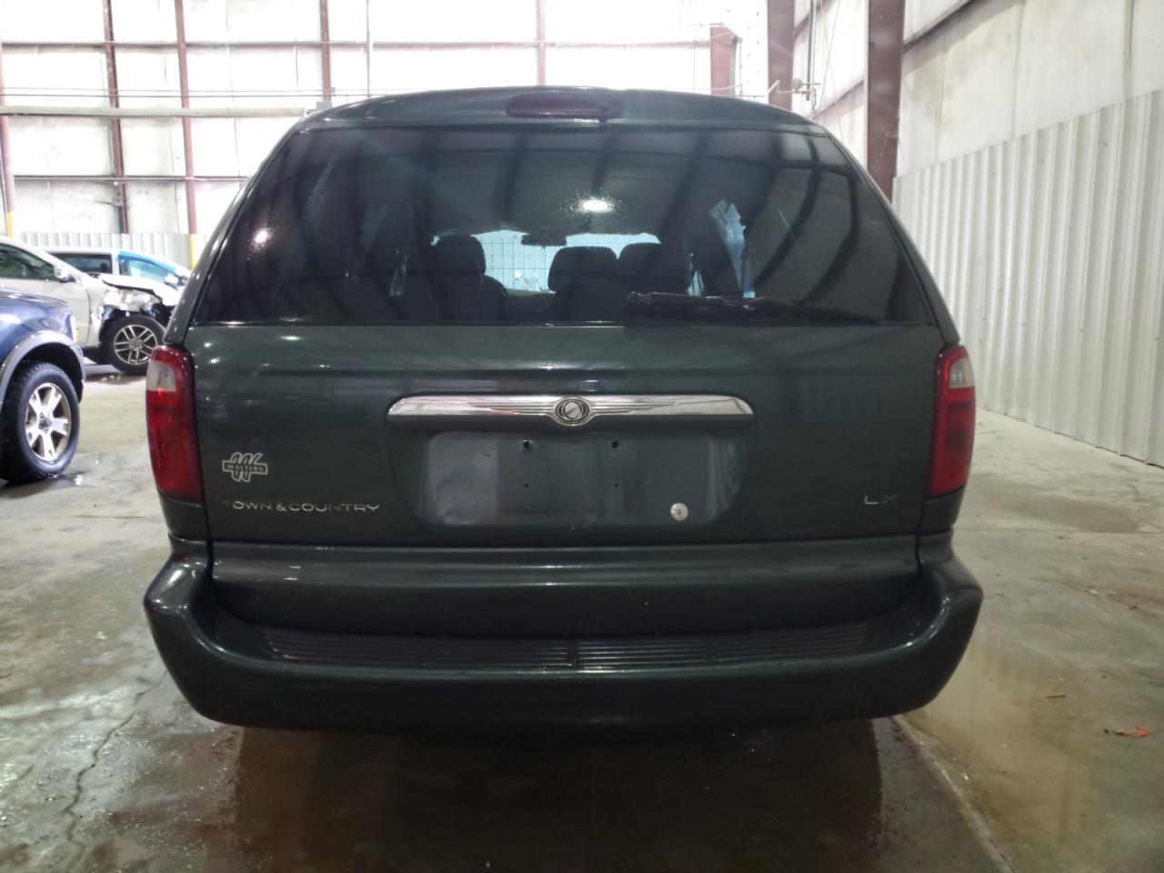 2001 Chrysler Town & Country Lx - Image 6