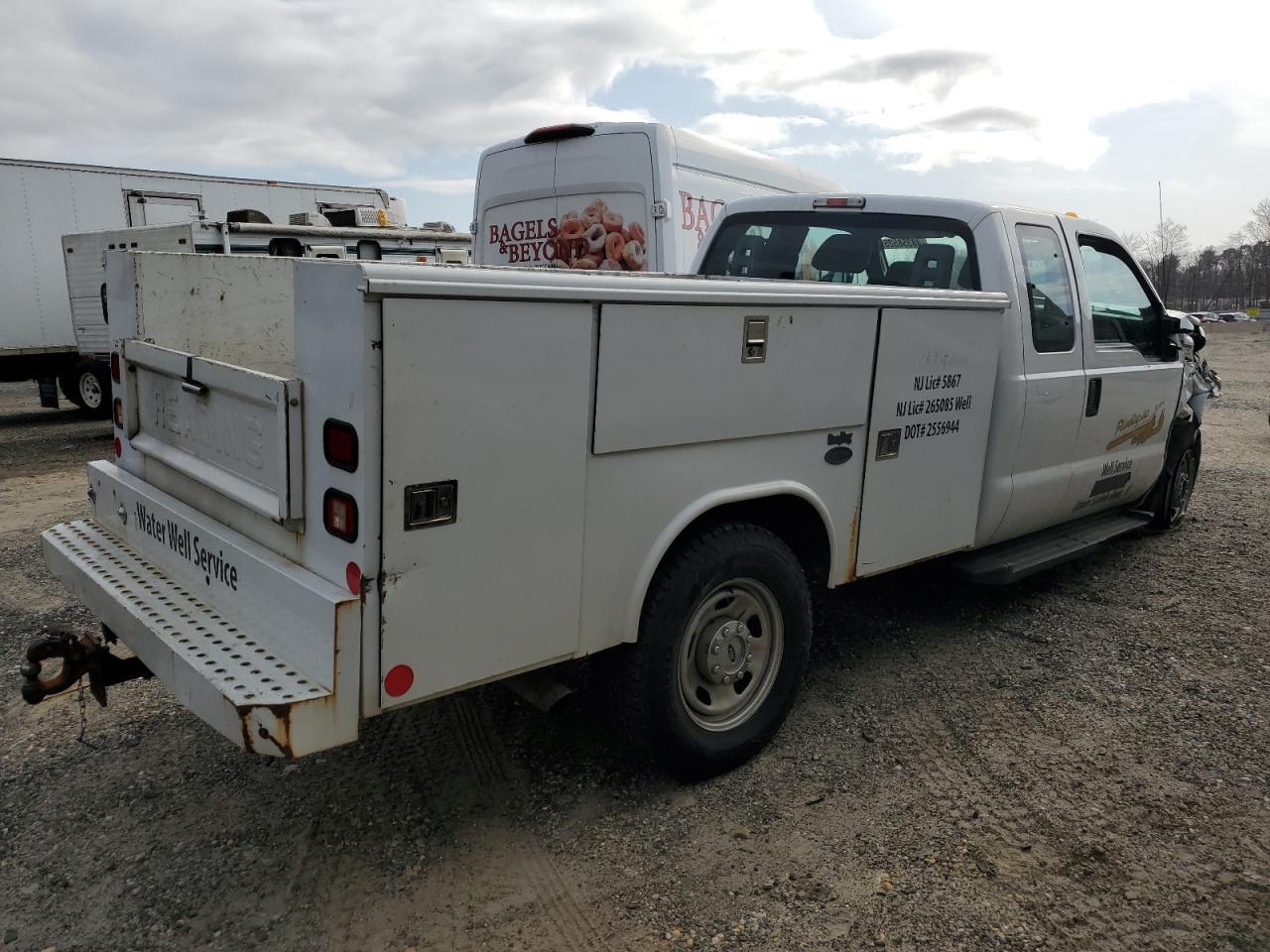 2014 Ford F350 Super Duty - Фото 3