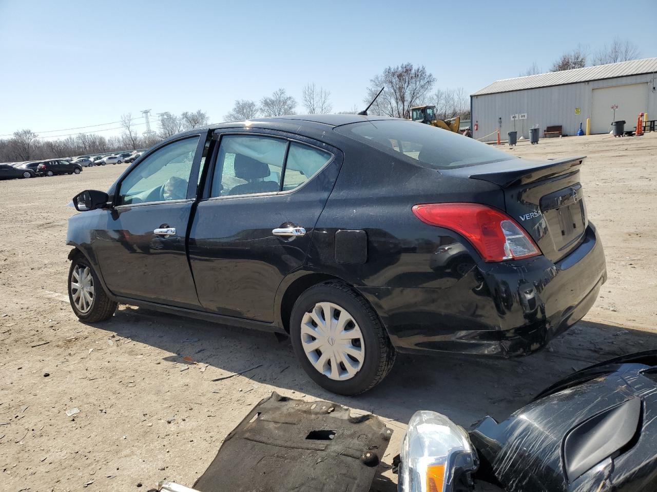 2018 Nissan Versa S - Фото 2