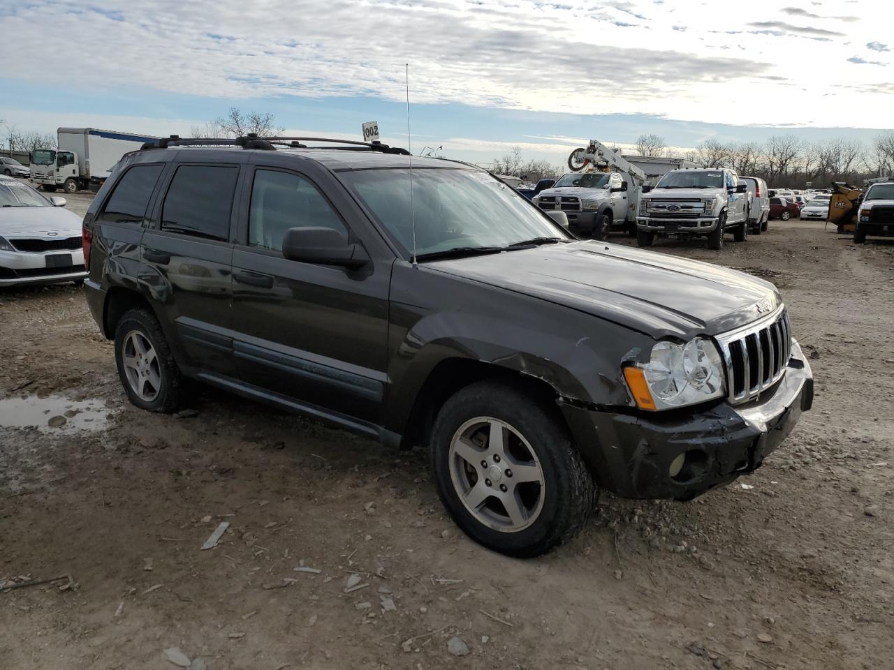 2005 Jeep Grand Cherokee Laredo - Image 4