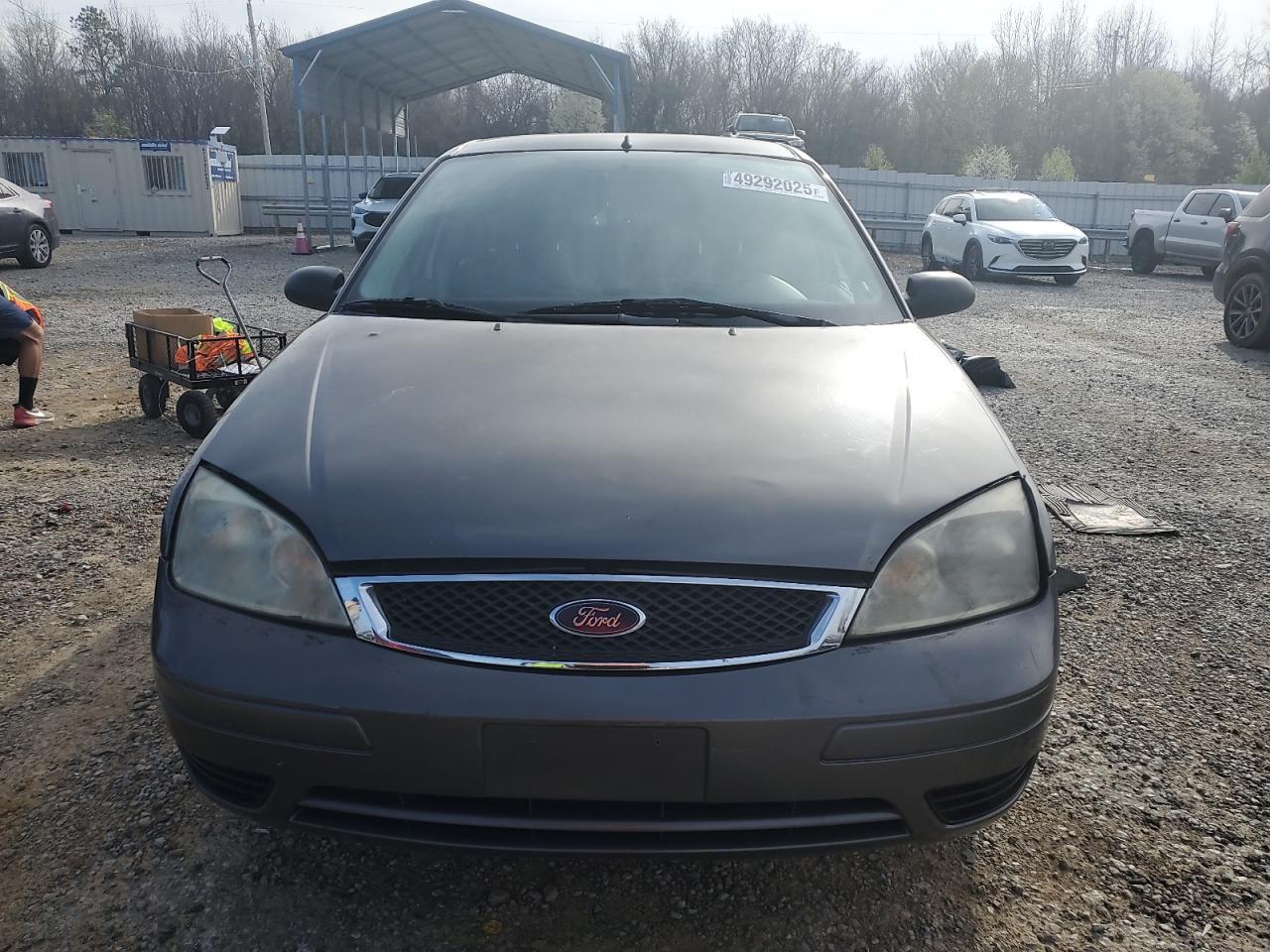 2007 Ford Focus Zx4 - Image 5