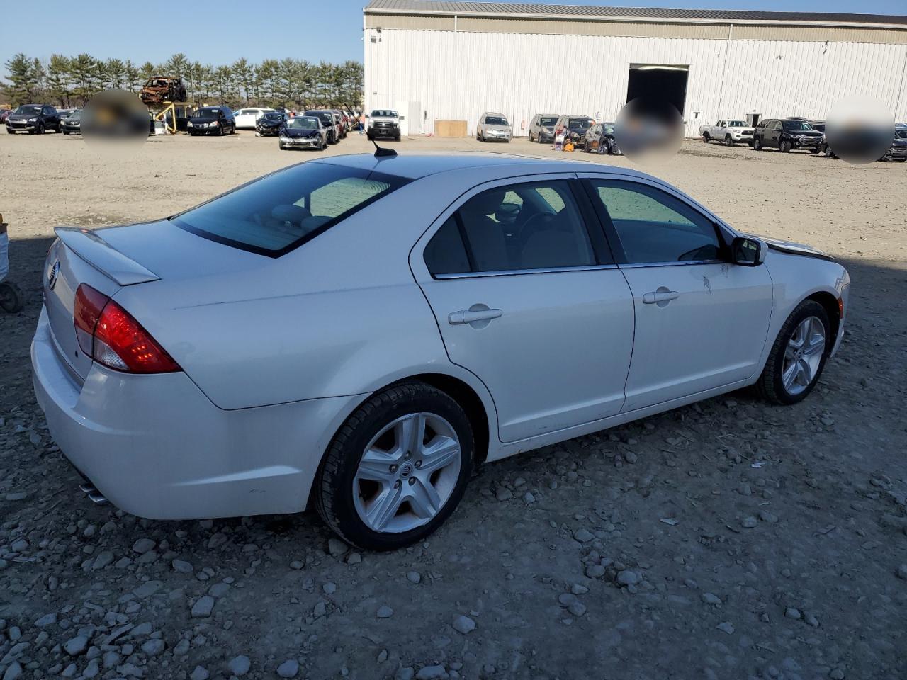 2010 Mercury Milan - Image 3