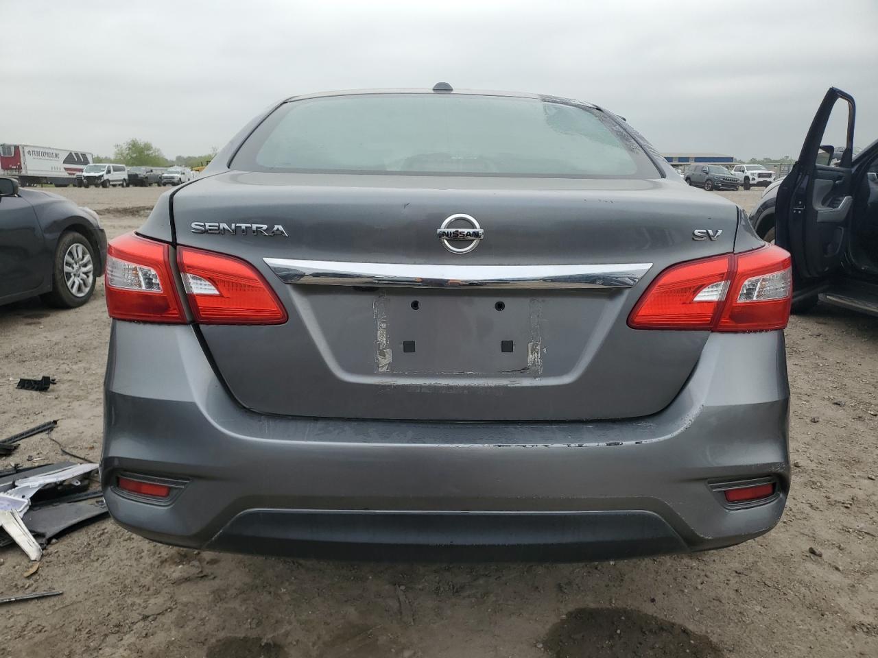 2017 Niss Sentra - Image 6