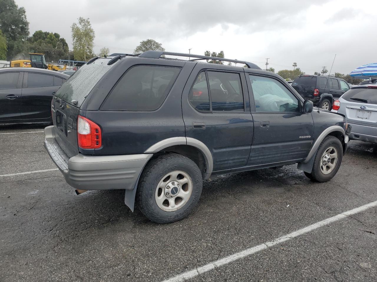 2002 Isuzu Rodeo - Фото 3
