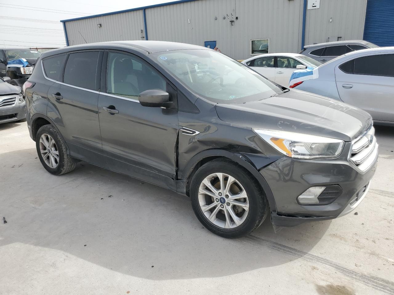 2017 Ford Escape Se - Фото 4