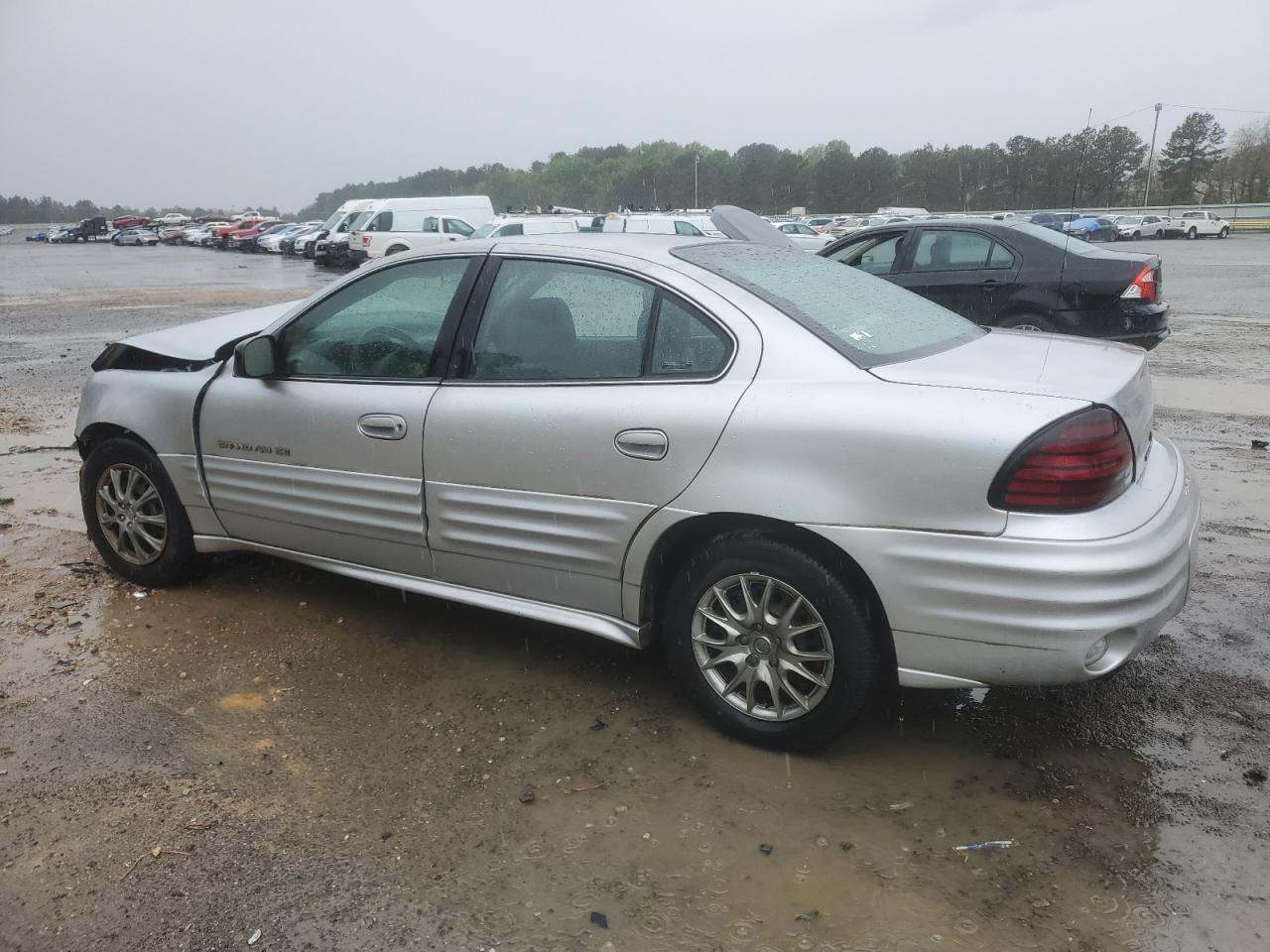 2001 Pontiac Grand Am Se - Image 2