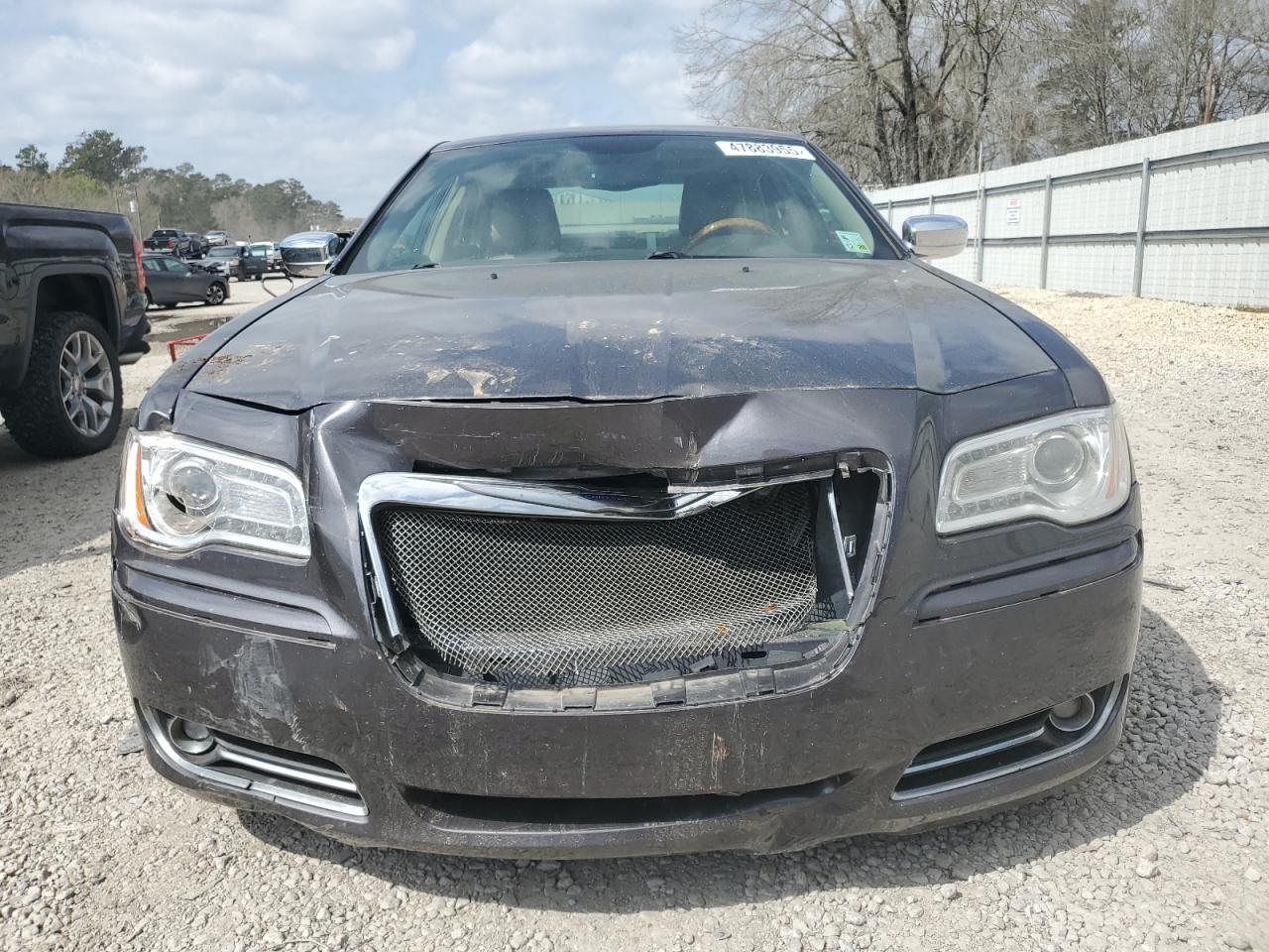 2013 Chrysler 300C - Image 5