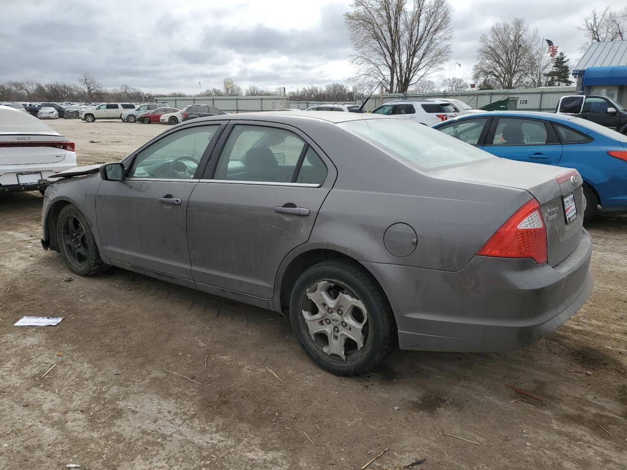 2011 Ford Fusion Se - Image 2