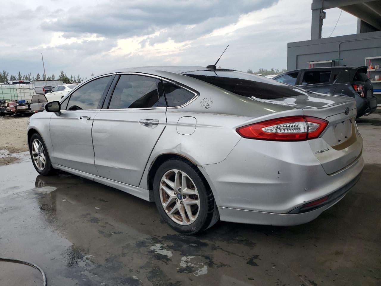 2014 Ford Fusion Se - Фото 2