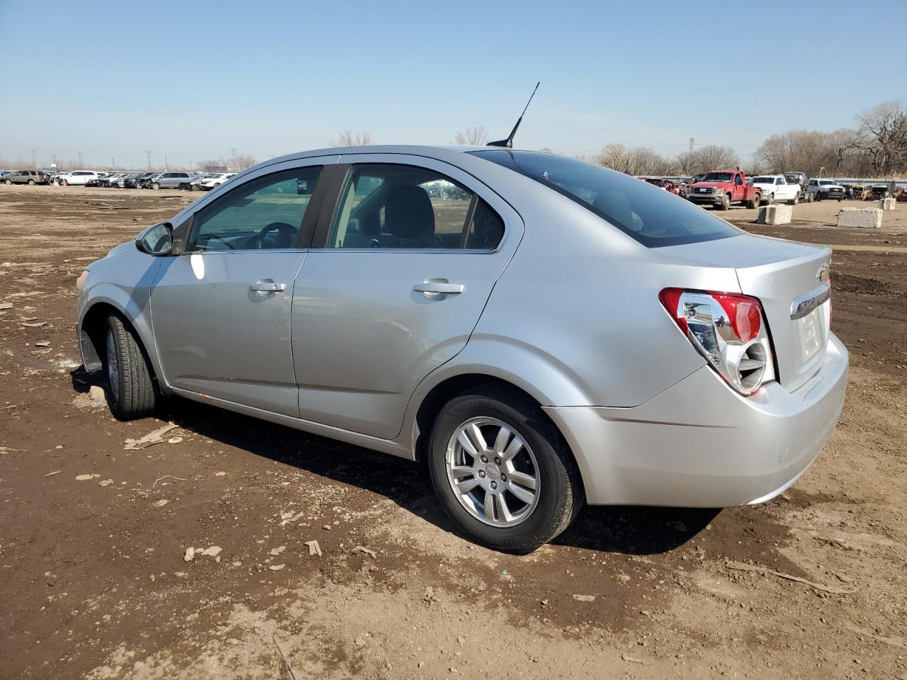 2012 Chevrolet Sonic Lt - Фото 2