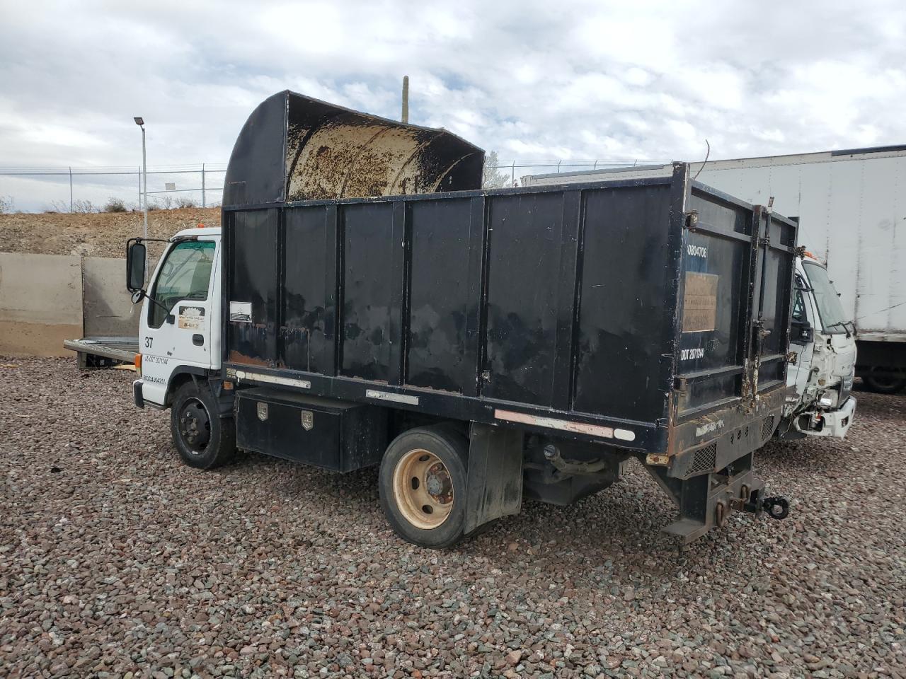 2004 Isuzu Npr - Фото 2