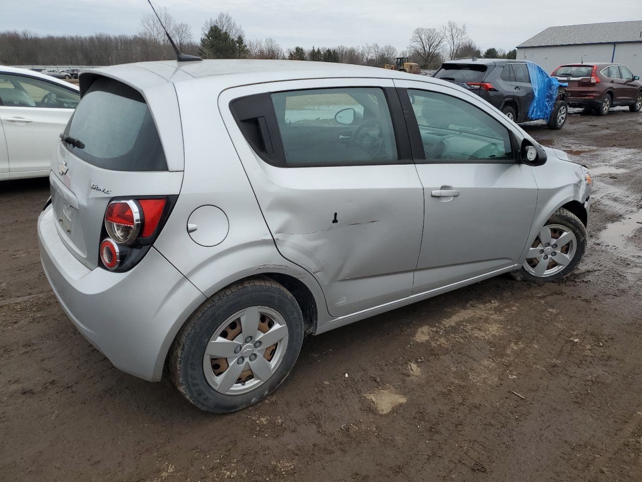 2013 Chevrolet Sonic Ls - Image 3