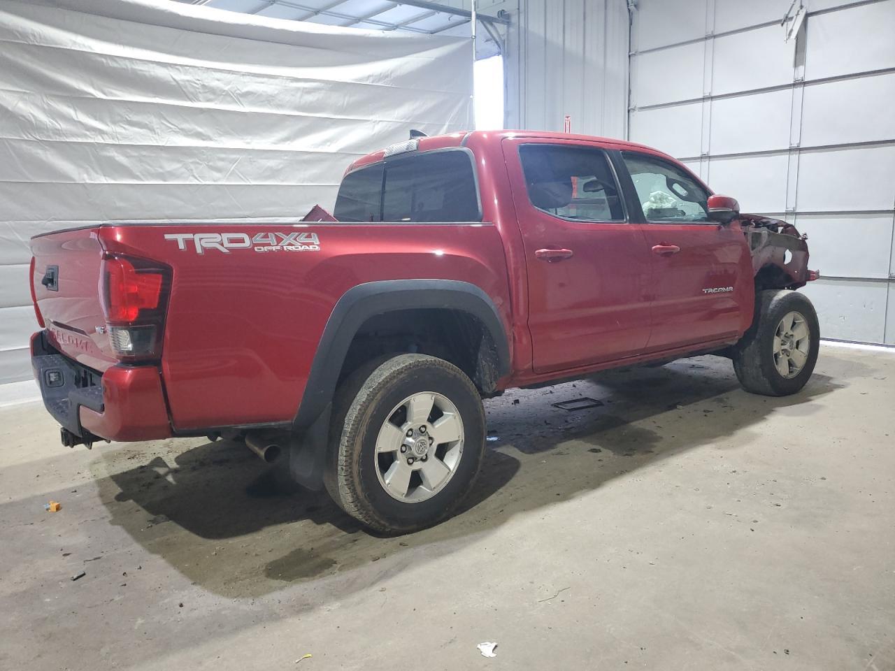 2018 Toyota Tacoma Double Cab - Фото 3