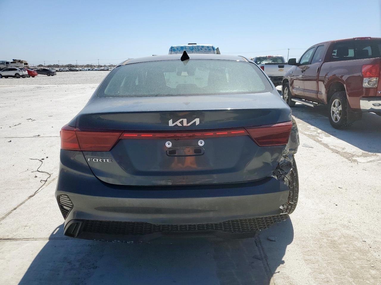 2024 Kia Forte Lx - Фото 6