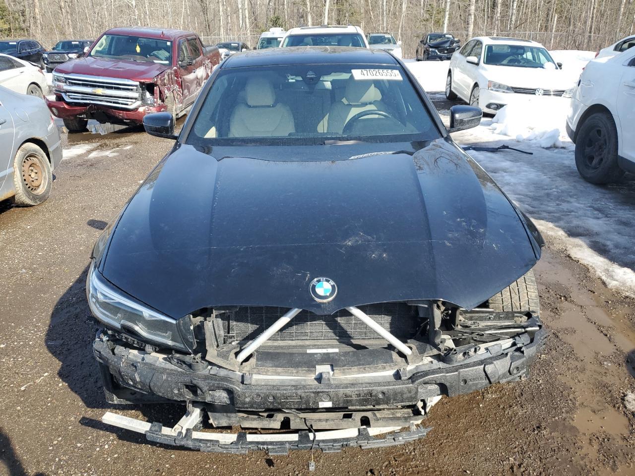 2019 BMW 330Xi - Image 5