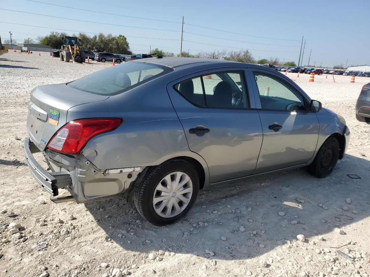 2012 Nissan Versa S - Фото 3