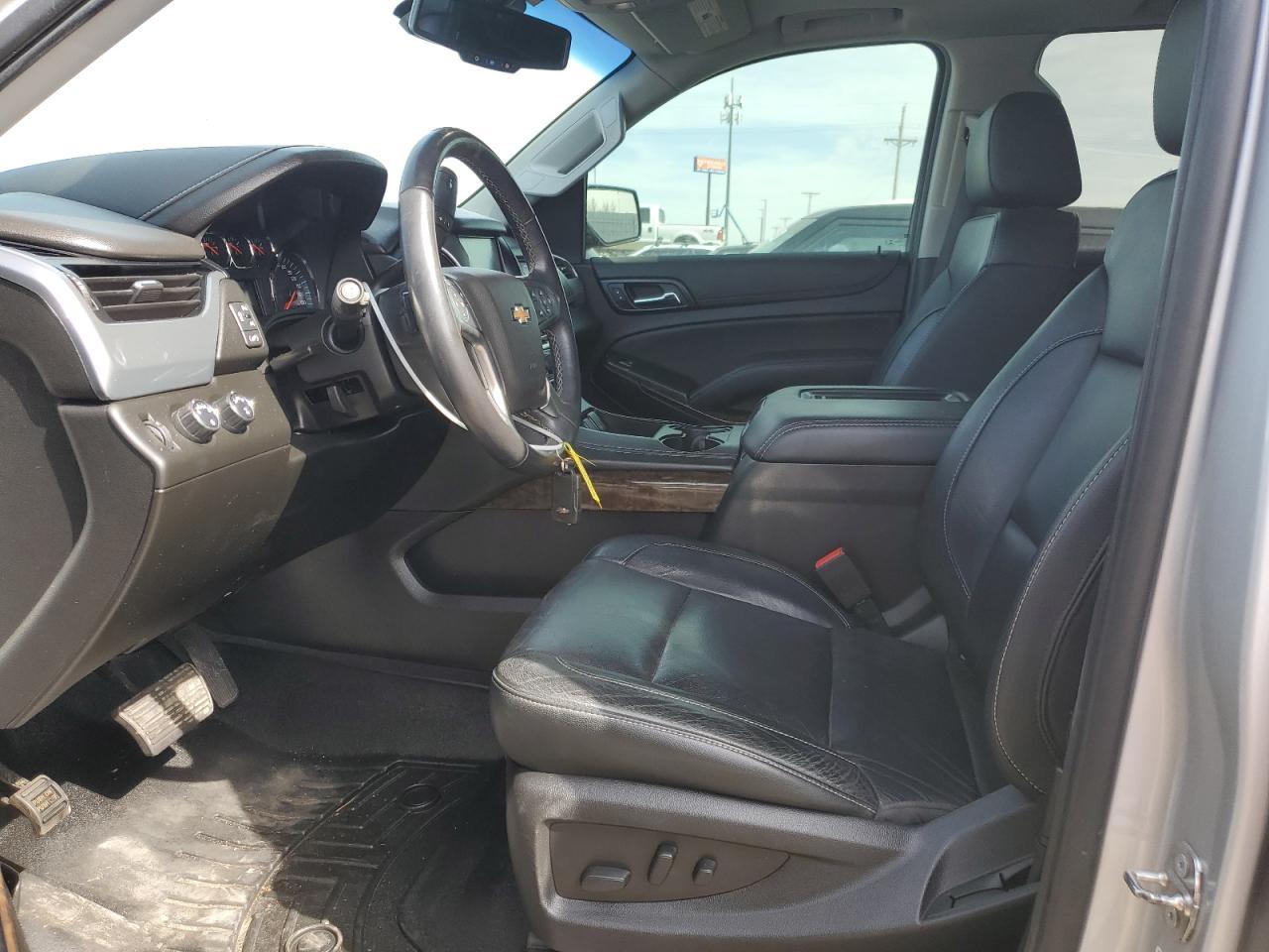 2019 Chevrolet Suburban K1500 Lt - Image 7