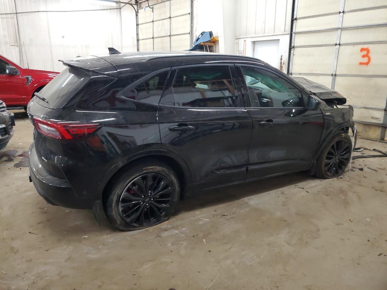 2023 Ford Escape St Line Elite - Фото 3