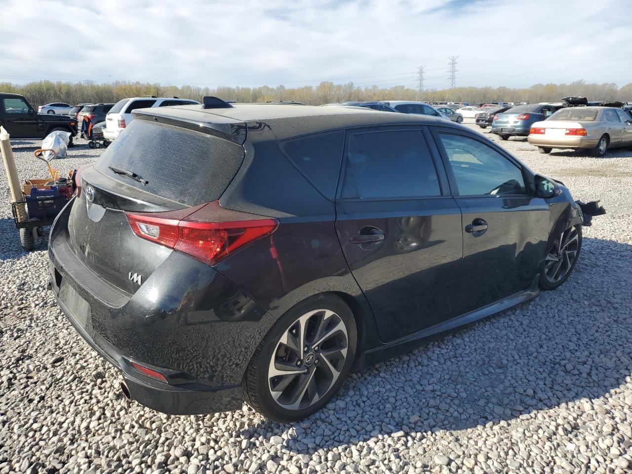 2017 Toyota Corolla Im - Image 3