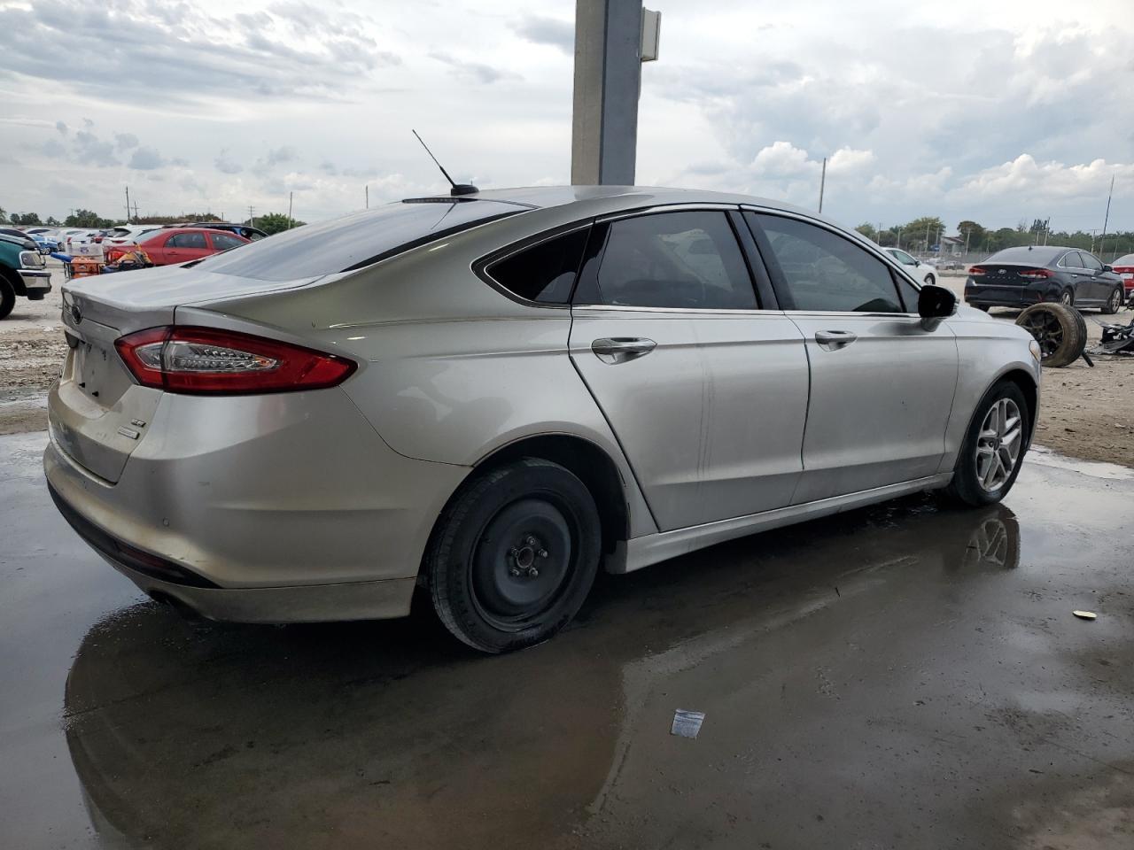 2014 Ford Fusion Se - Фото 3