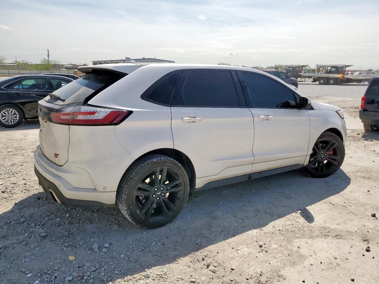 2019 Ford Edge St - Image 3