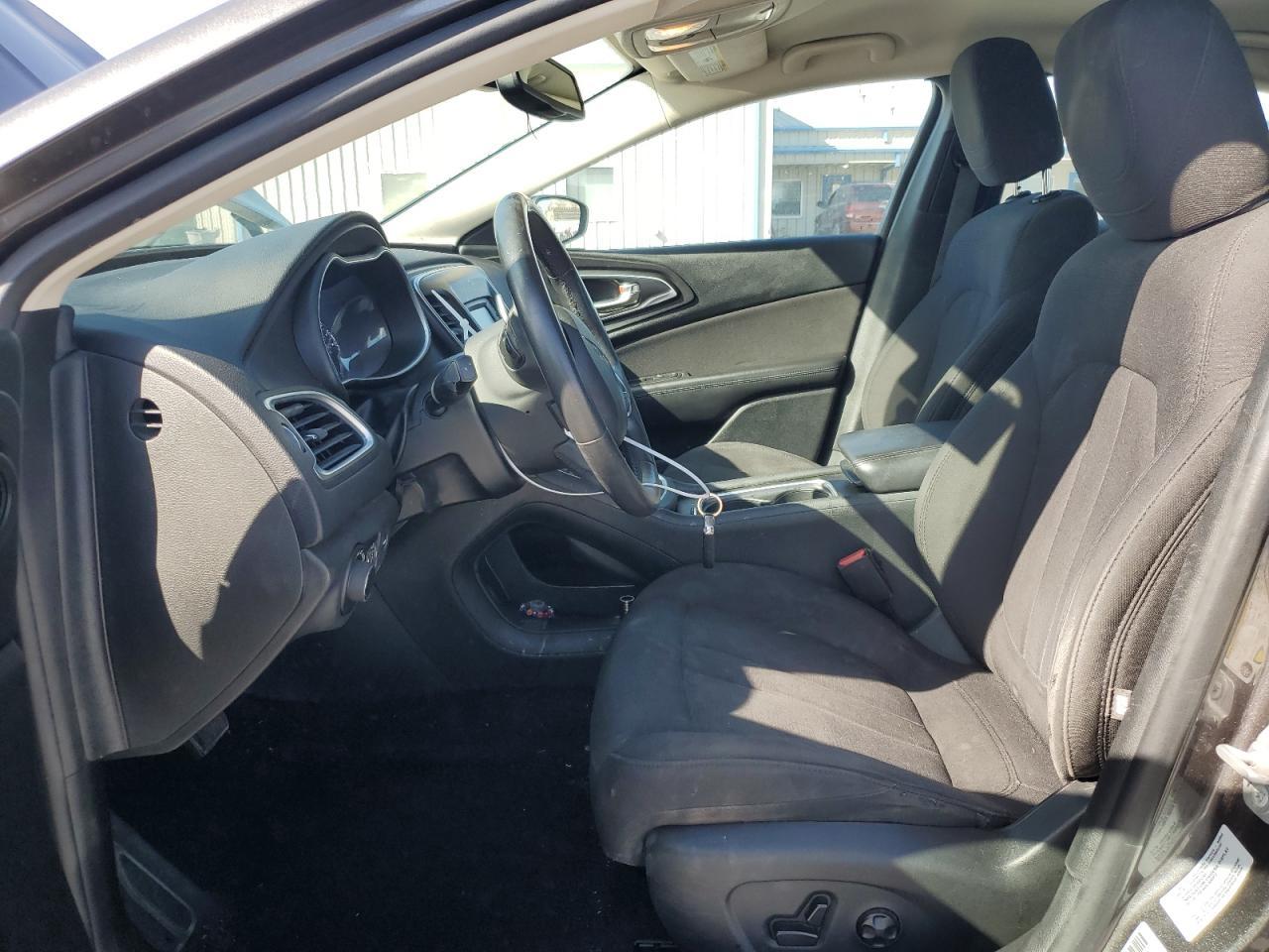 2015 Chrysler 200 Limited - Фото 7