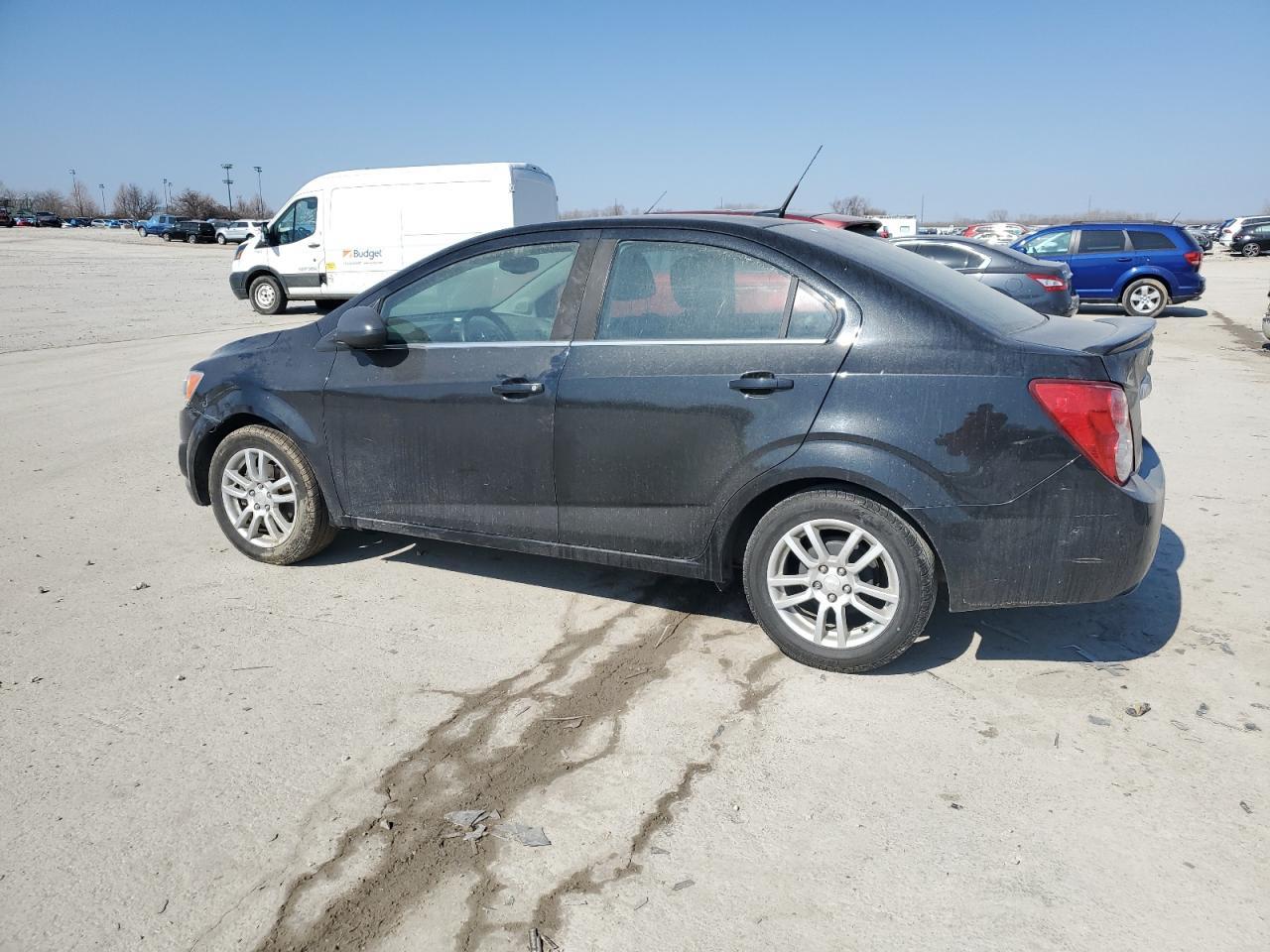 2014 Chevrolet Sonic Lt - Фото 2