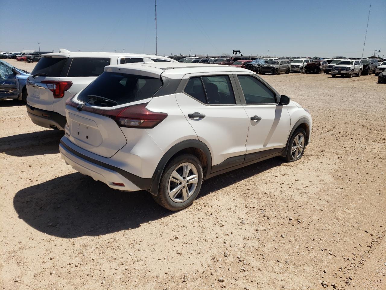 2023 Nissan Kicks S - Фото 3