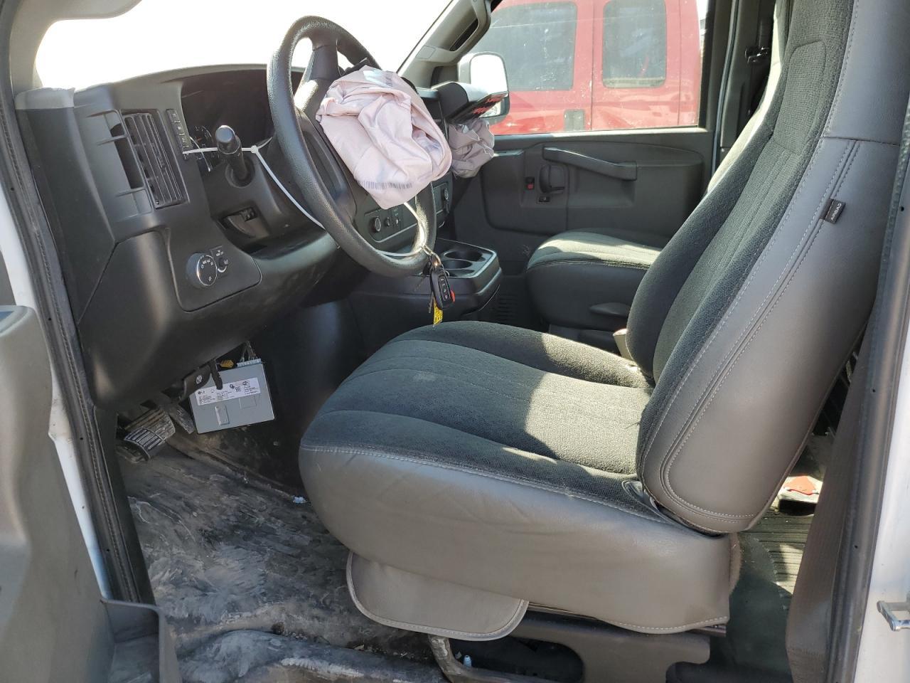 2020 Chevrolet Express G2500 - Фото 7