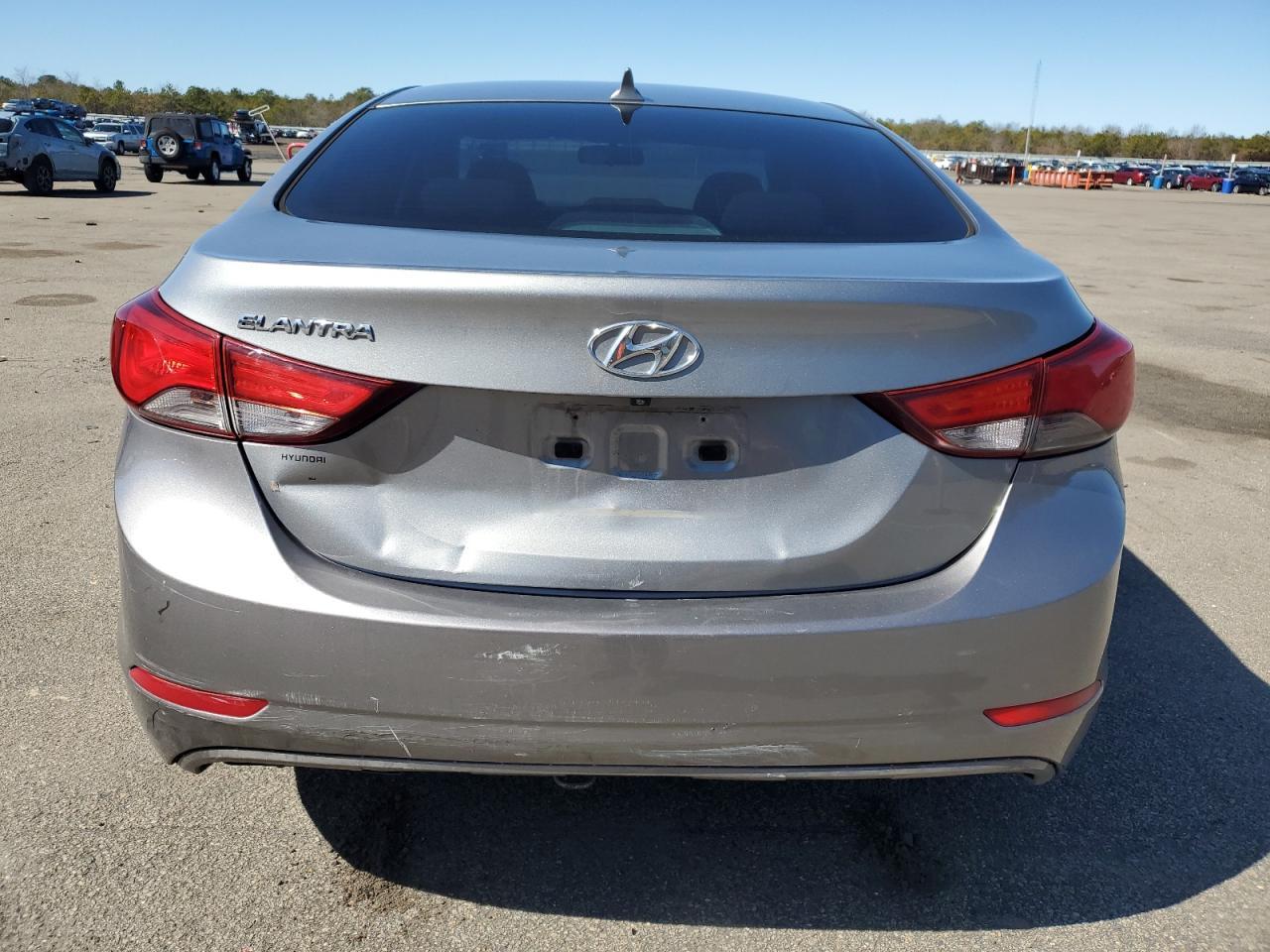 2014 Hyundai Elantra Se - Фото 6
