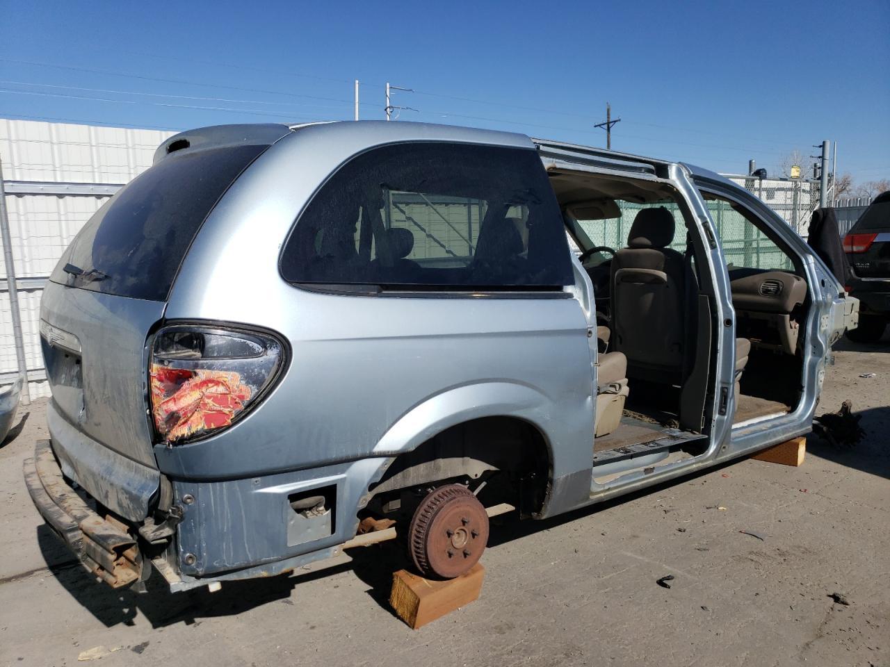 2003 Chrysler Town & Country - Image 5