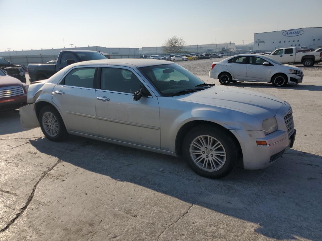 2010 Chrysler 300 Touring - Фото 4