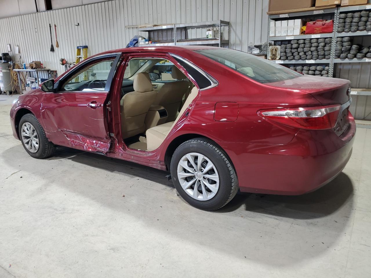 2016 Toyota Camry Le - Image 2